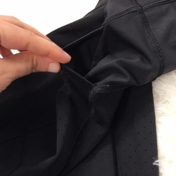 Lululemon Mind Over Miles Crop (17" ) Black - Picture 4 of 8